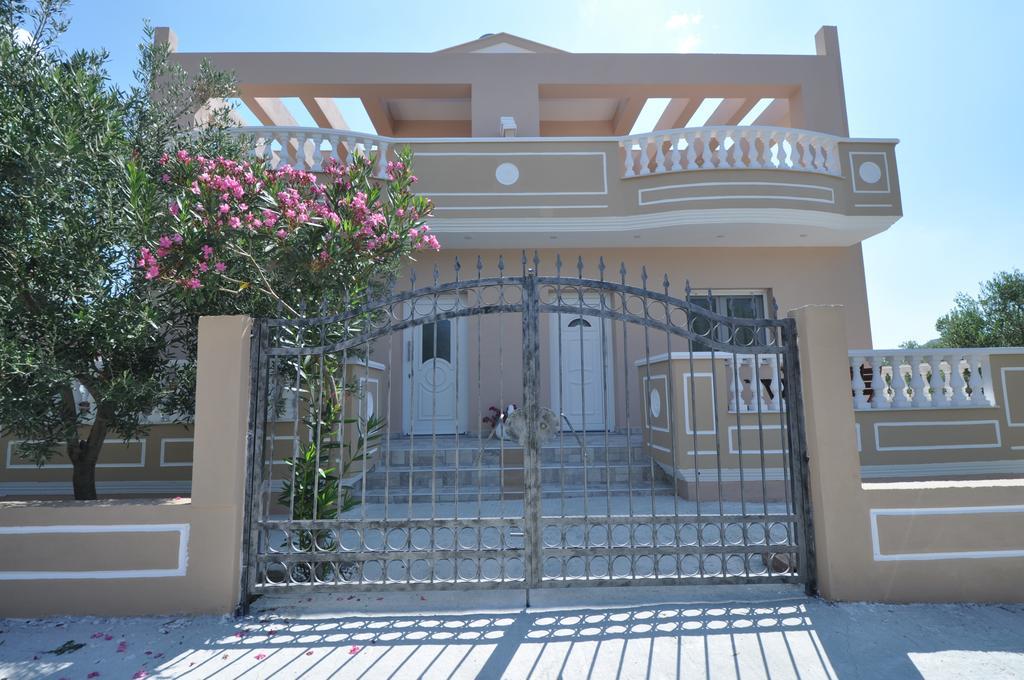 Villa Kaiti Лименария Екстериор снимка